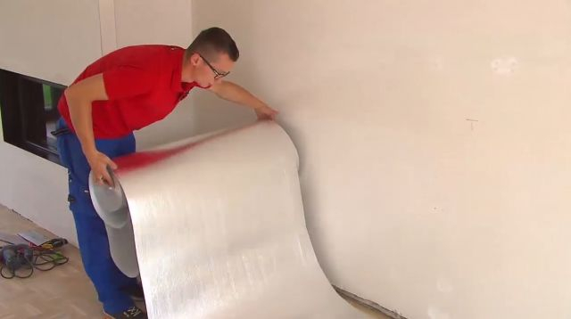 Dérouler sous-plancher