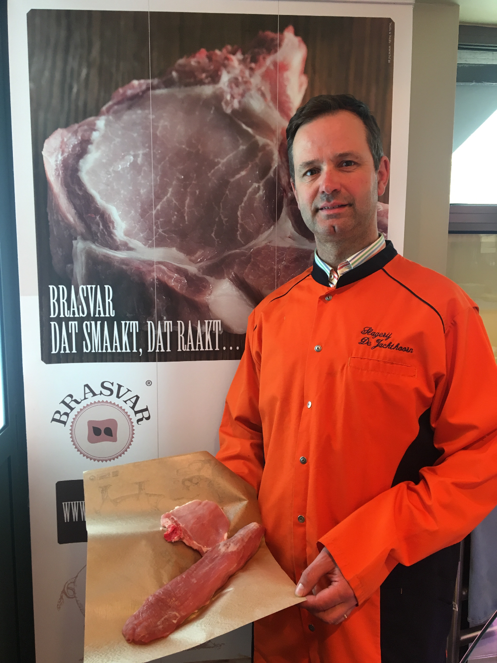 “Het bruine randje bij het bakken verzorgt een schone aanbakbasis voor saus” (Brasvar)