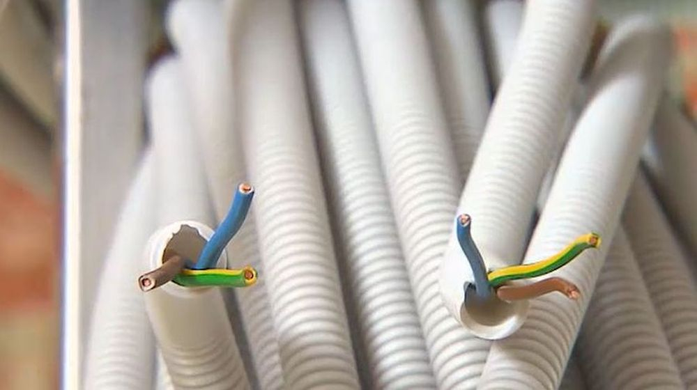 WELKE ELEKTRICITEITSKABELS HEB JE NODIG? Dobbit