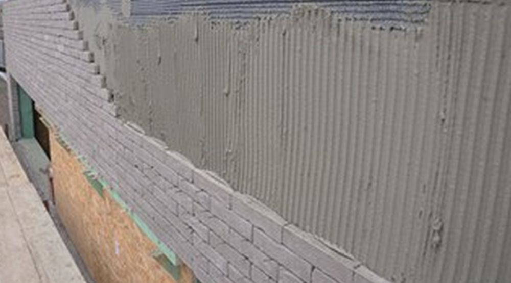 natuursteen verlijmen gevel gevelbekleding