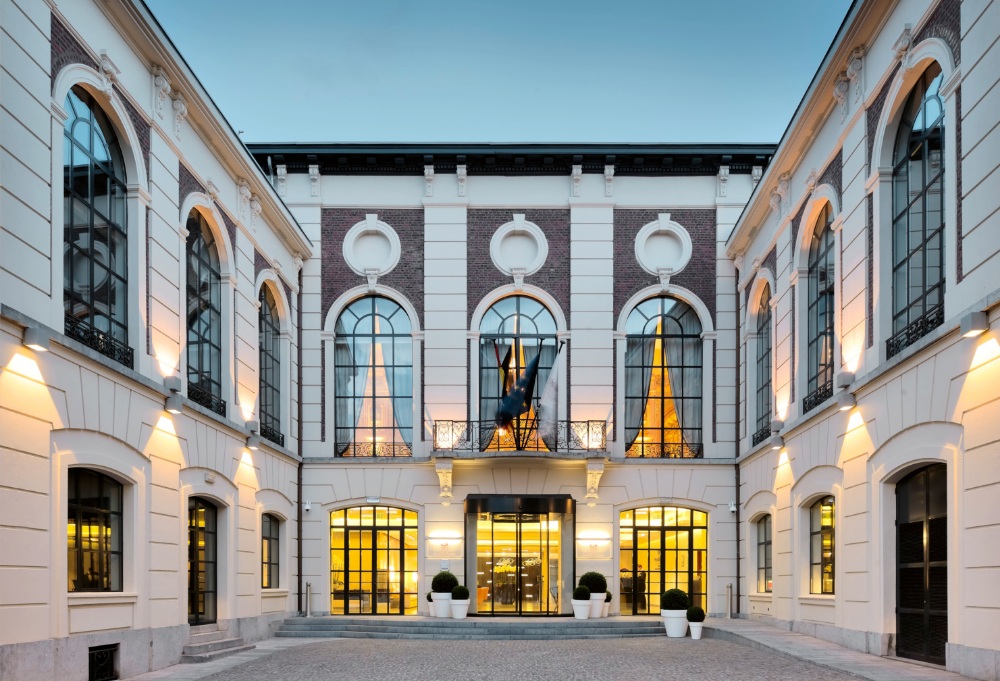 DEJOND, FORSTER UNICO XS