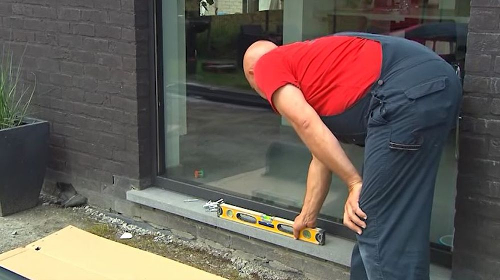 waterpas voorzetrolluiken