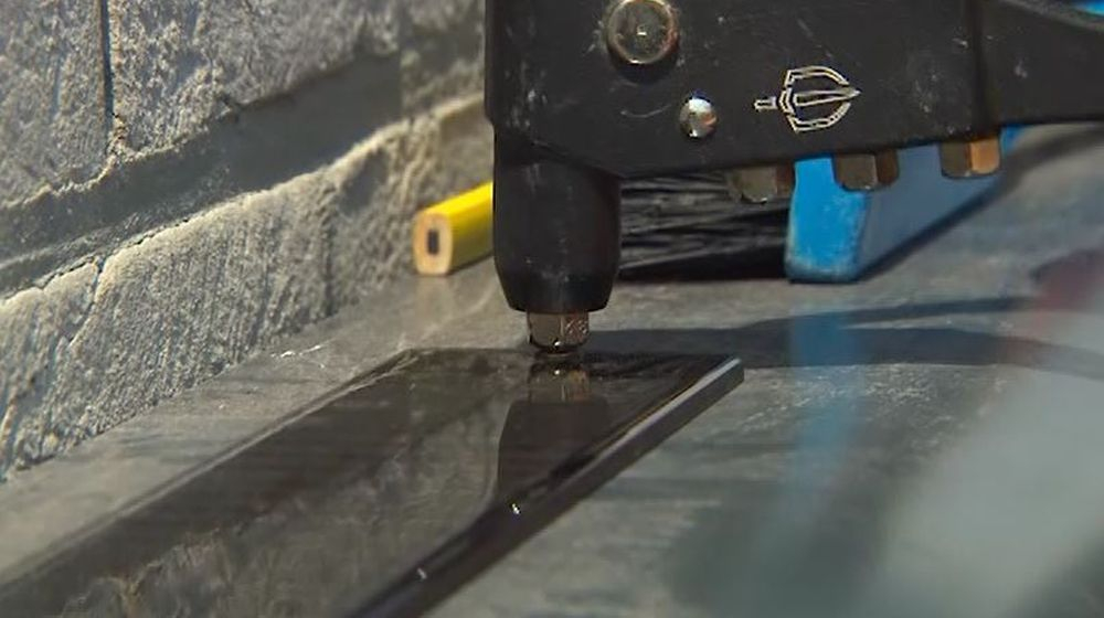 nagels voorzetrolluiken