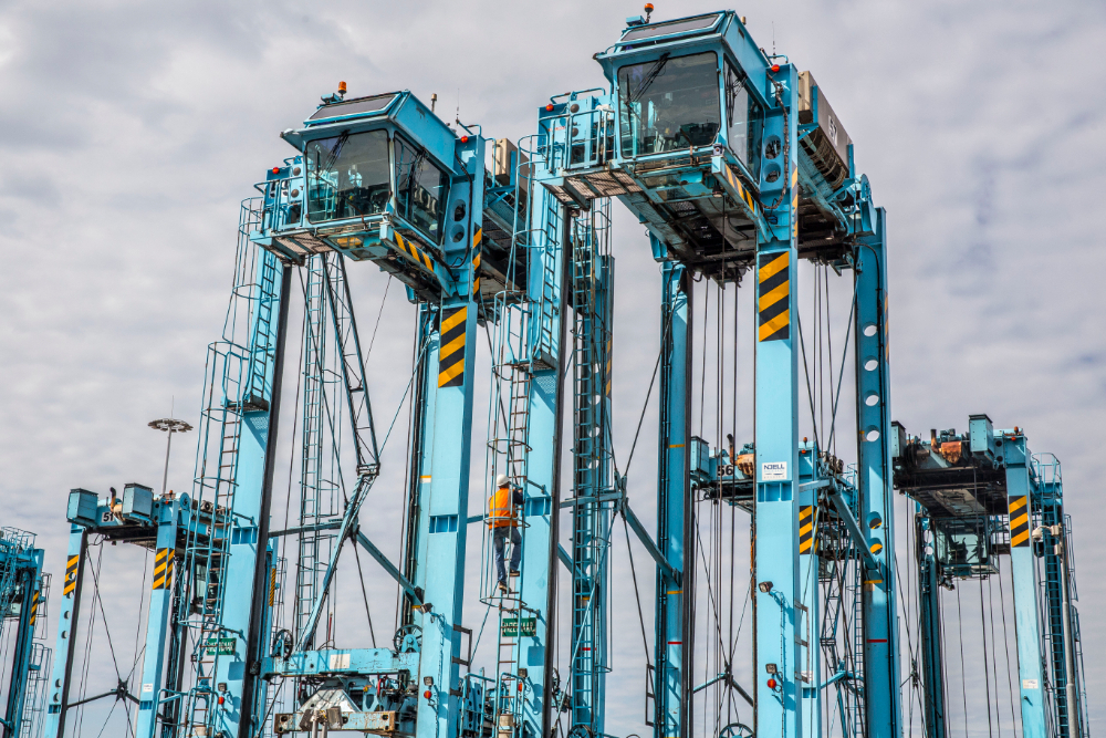 APM Terminals Rotterdam Straddle Carrier