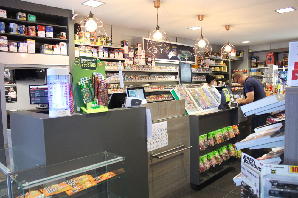 Dagbladhandel Bib Ten Huize Van Kevin Meyfroid