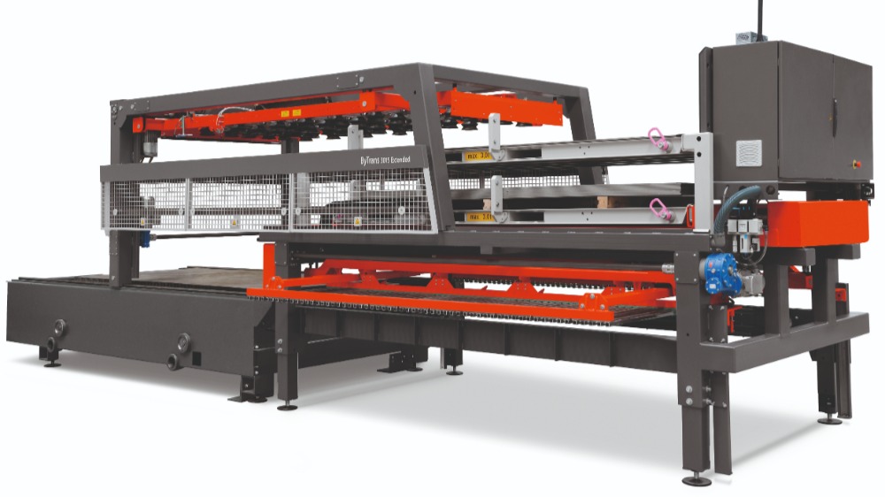 Het geautomatiseerde handlingsysteem ByTrans Extended  voor het parallel beladen en ontladen van platen,  gesneden eindproducten, halfproducten en restmateriaal