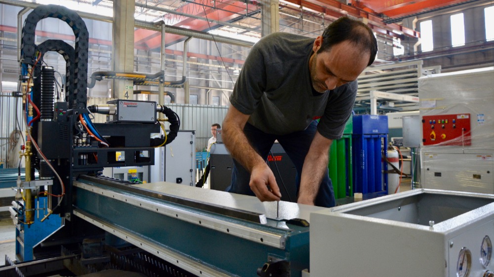 De nombreux tests de validation sont ins&eacute;r&eacute;s entre les diff&eacute;rentes &eacute;tapes de production