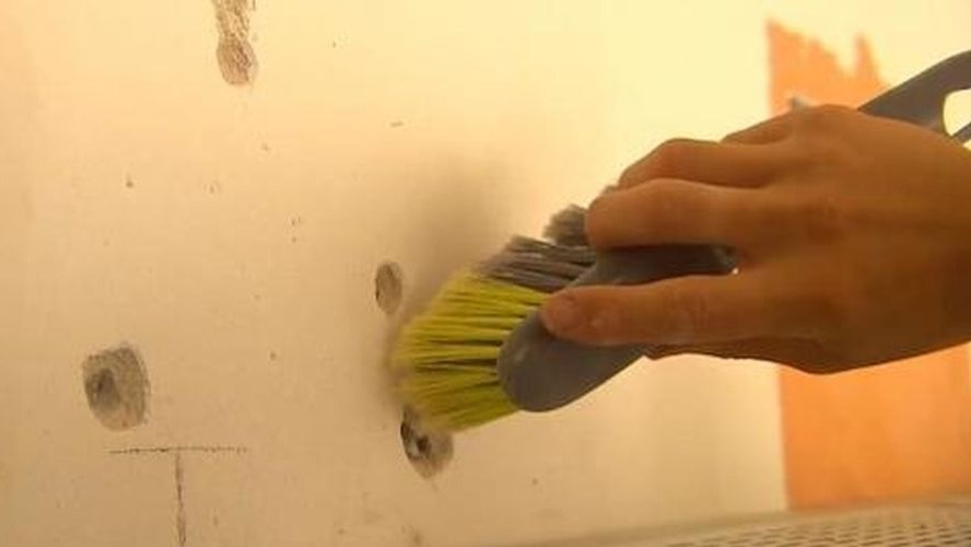 schoonmaken kleine gaten vullen